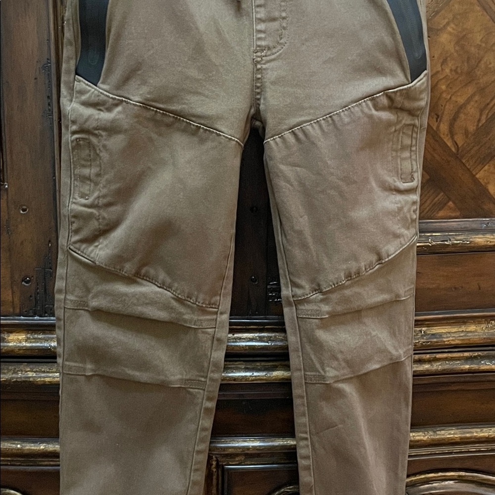 Ring of Fire Boys Jeans Size 8 (S) Khaki Color. Zip Pockets